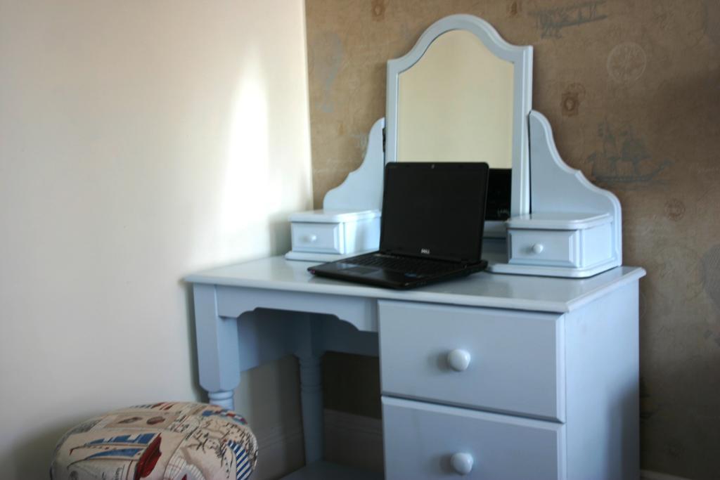 Cambridge House Guest House Истбурн Экстерьер фото